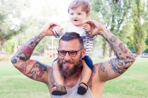 taking-baby-to-tattoo-shop