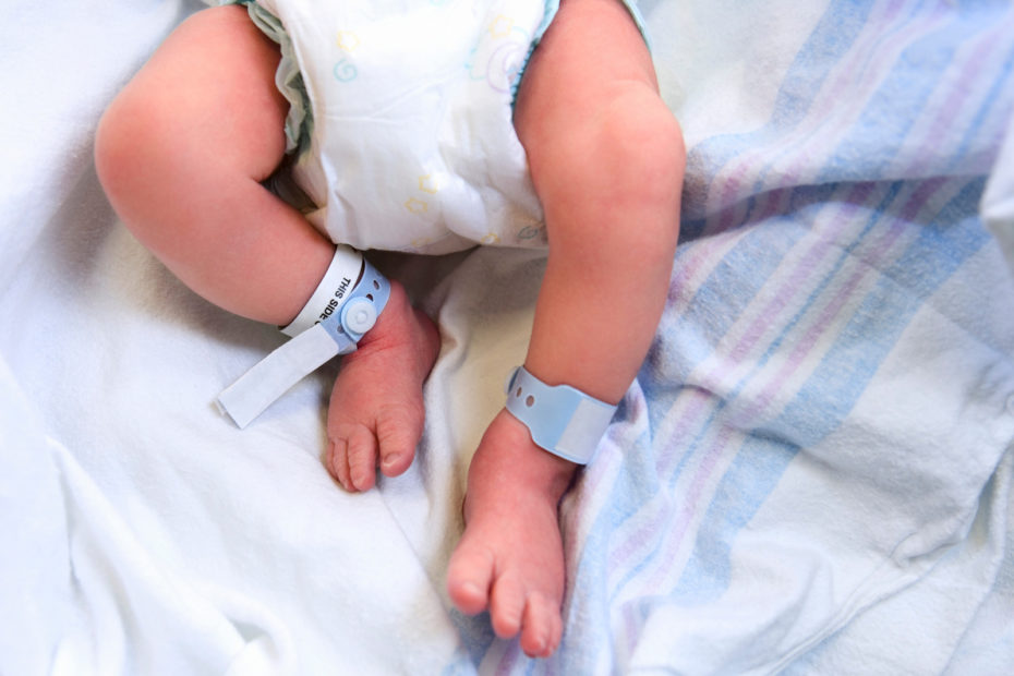 Legs and kneecaps of newborn baby